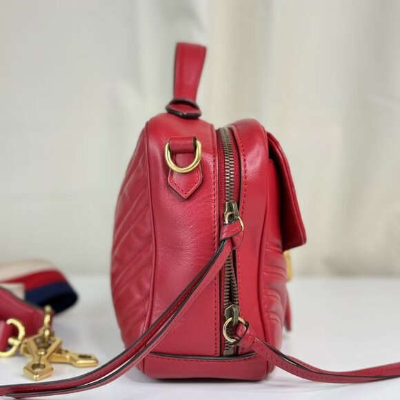 Gucci Red Leather Marmont Shoulder Bag Crossbody - Elegant & Versatile Design - Picture 4 of 11